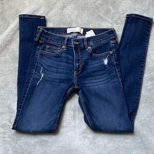 Abercrombie & Fitch Super Skinny.